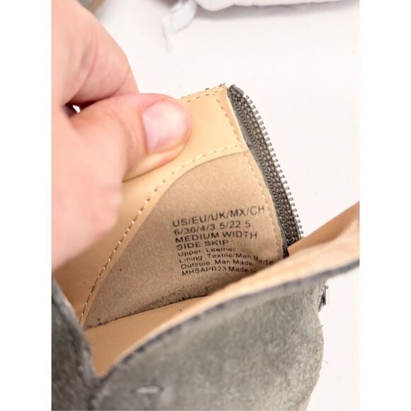 Kenneth Cole Reaction Boots Size 6US Gray Leather Suede Block Heel NEW - Picture 8 of 11